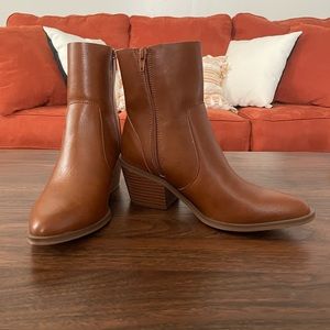 Womens Faryl Robin boots by American eagle